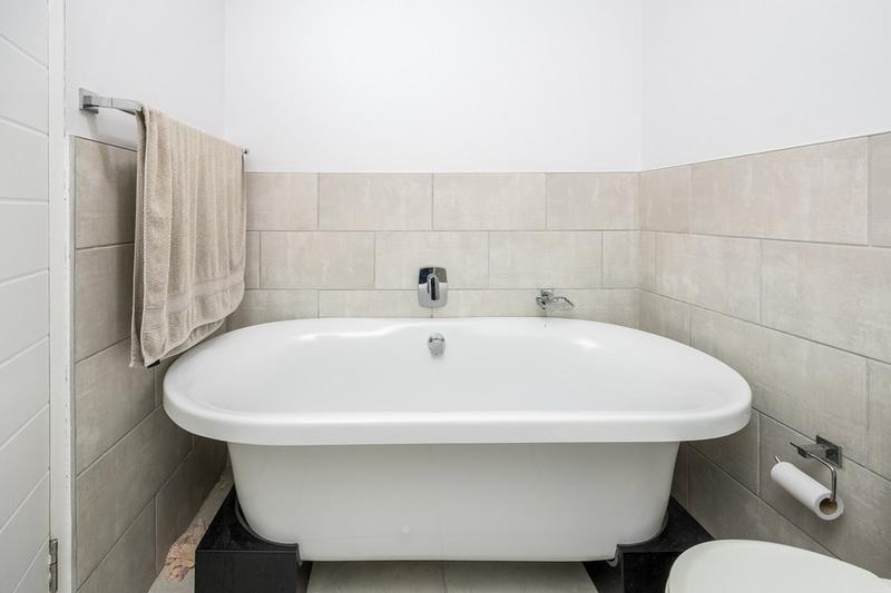 2 Bedroom Property for Sale in Vredekloof Heights Western Cape